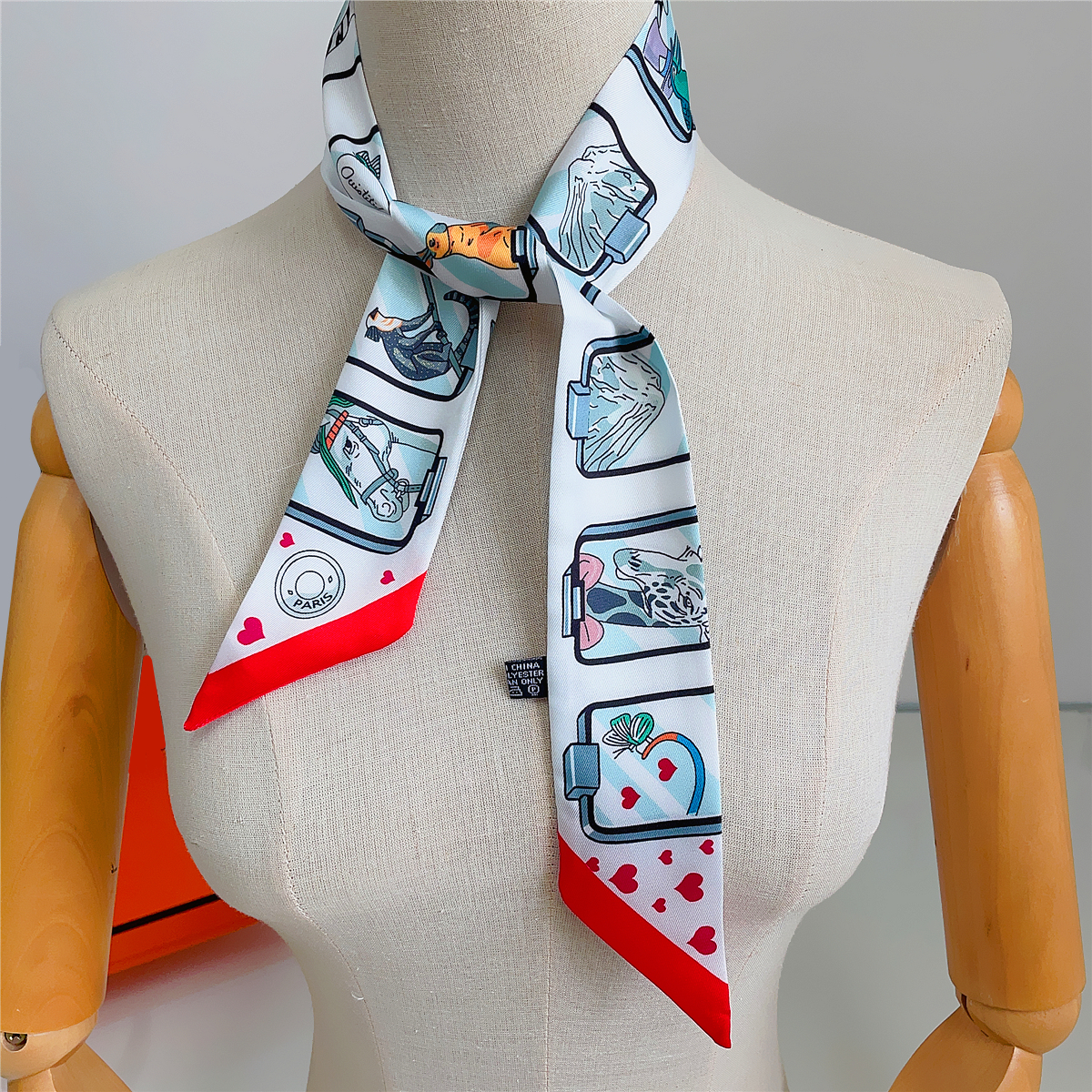 Brand Design Twill 100% Silk S - Face Scarf Mask のレビューと価格