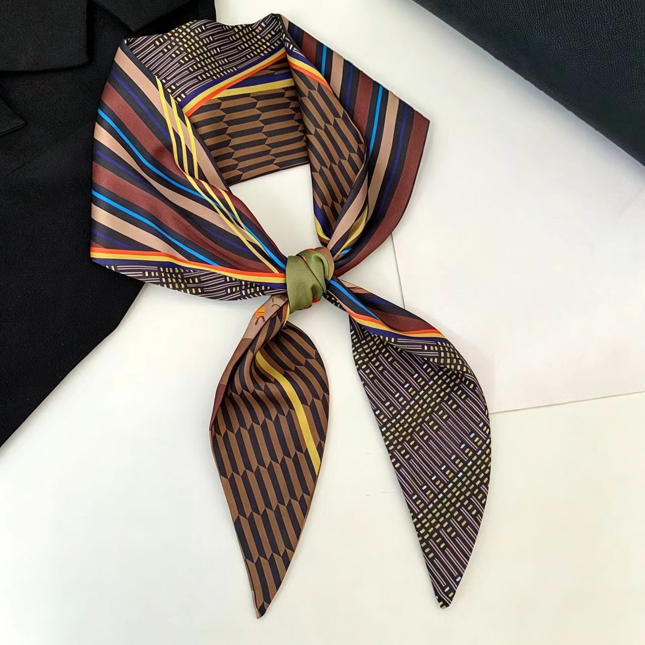Luxury Print Long Hair Ribbon  - Silk Neck Scarf のレビューと価格