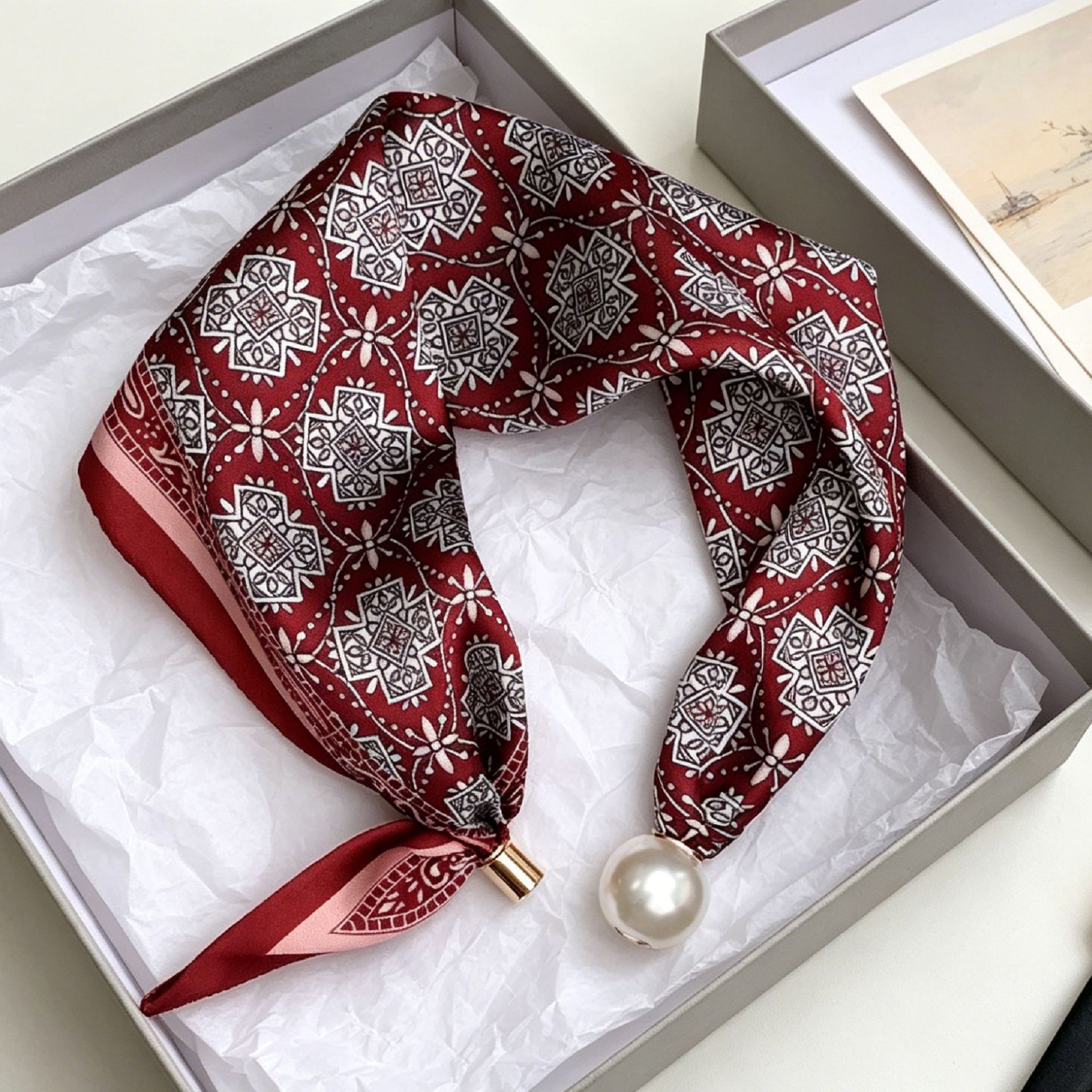 New Paisley Prints Pearl Tail  - Ascot Neck Scarf のレビューと価格