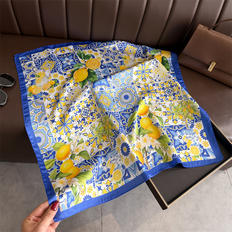 2026 New Fruit Print Silk Squa - Ascot Neck Scarf のレビューと価格