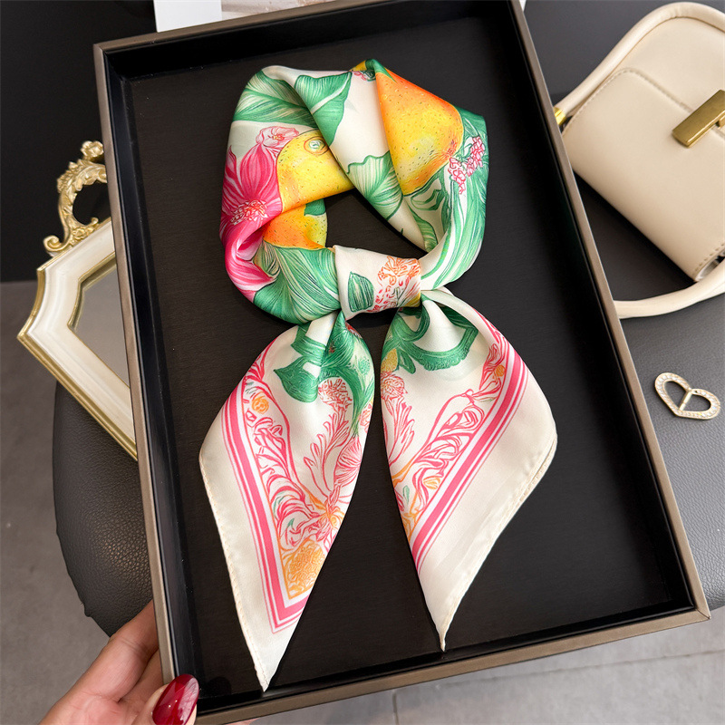 2026 New Fruit Print Silk Squa - Ascot Neck Scarf のレビューと価格