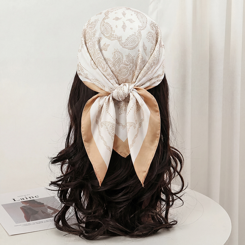 Vintage Beige Paisley Print Sq - Silk Neck Scarf のレビューと価格