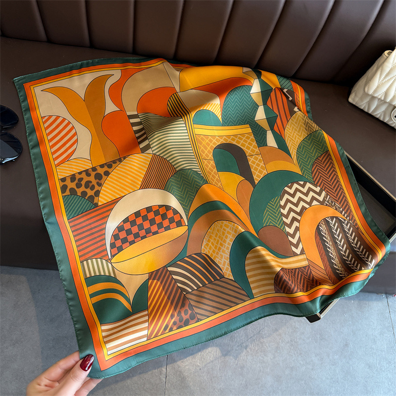 2026 New Geometry Print Silk S - Ascot Neck Scarf のレビューと価格