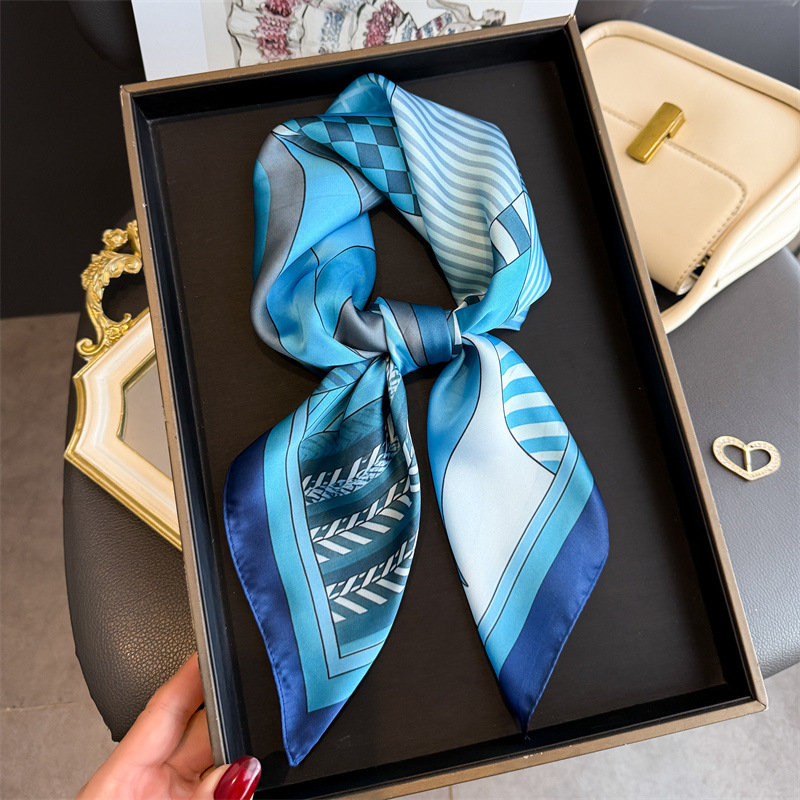 2026 New Geometry Print Silk S - Ascot Neck Scarf のレビューと価格