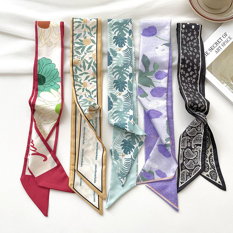 New luxury Brand Model Small S - Silk Neck Scarf のレビューと価格