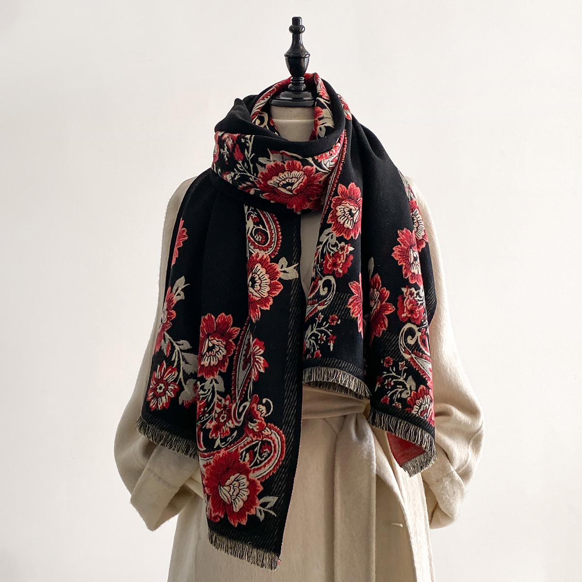 2025 Winter Luxury Imitation C - Woven Scarf Blanket のレビューと価格