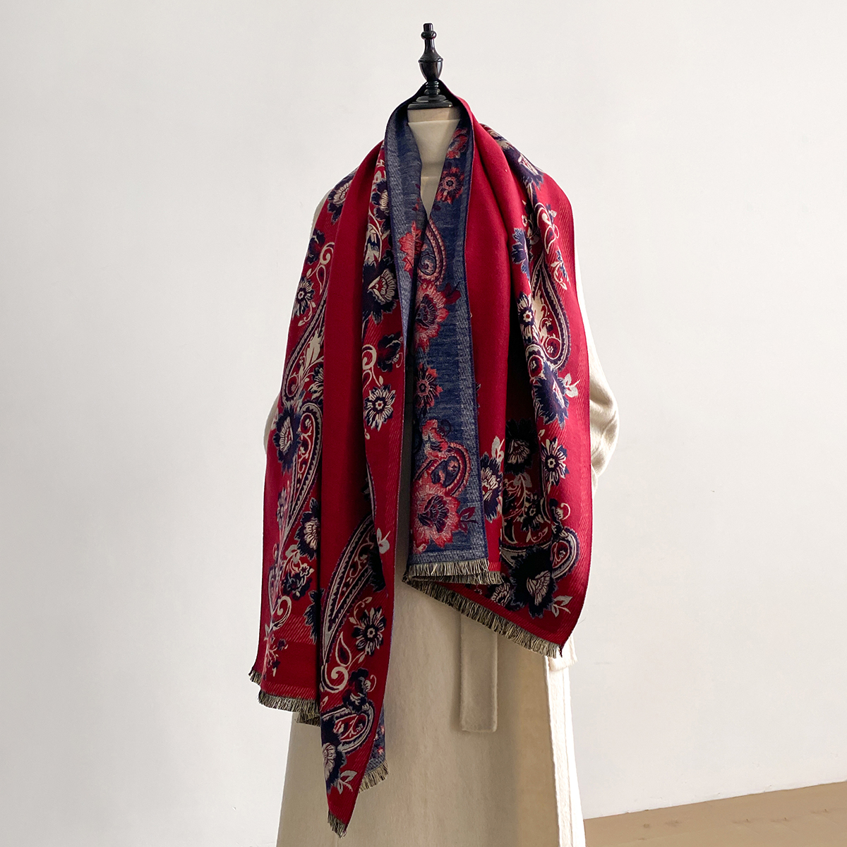2025 Winter Luxury Imitation C - Woven Scarf Blanket のレビューと価格